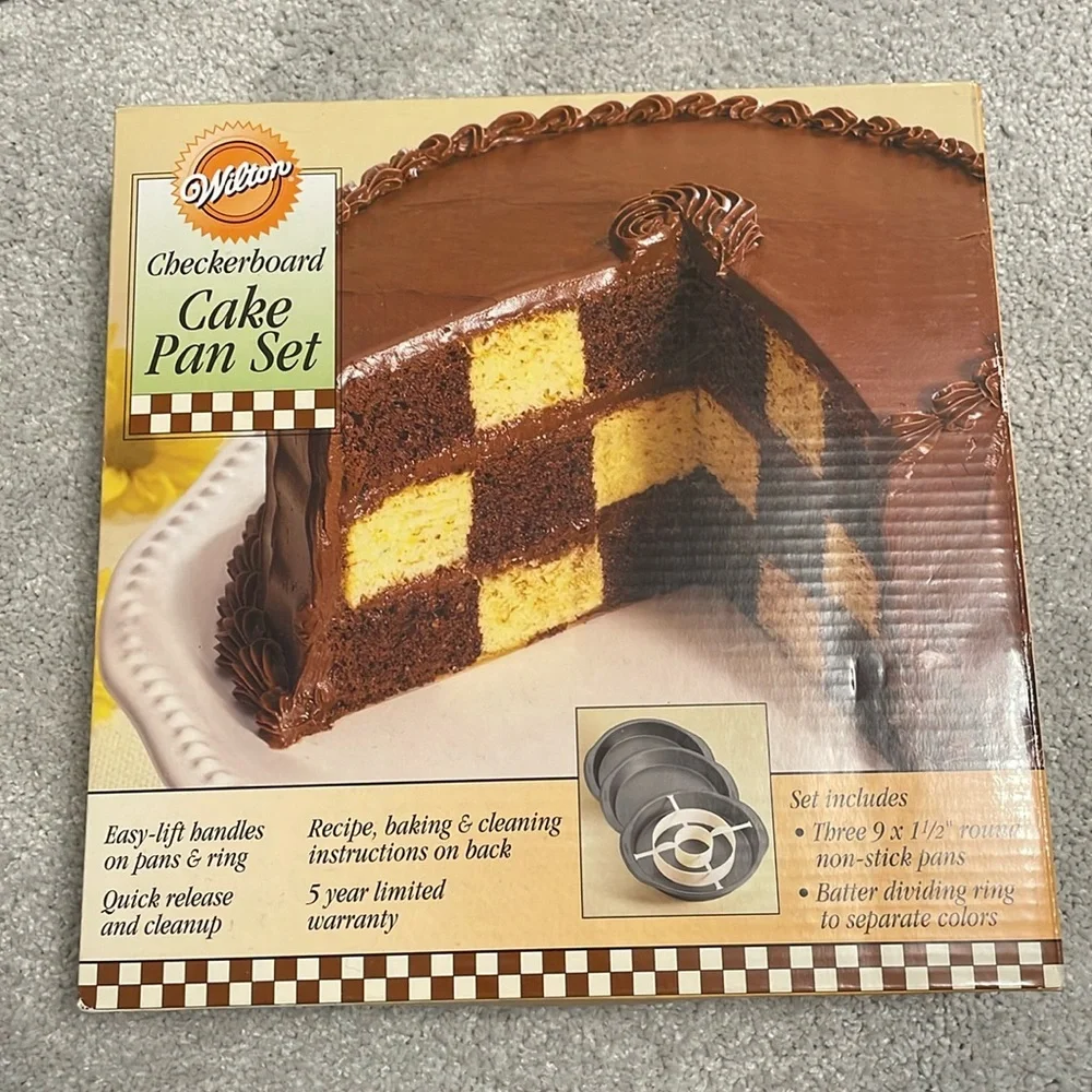 Wilton Checkerboard  Cake Pan Set